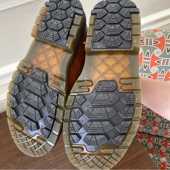 Dr. Martens 1460s Winter Grip Leather Lace-Up Boots - Picture 9 of 10